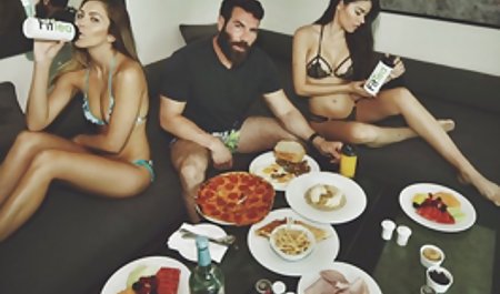 بلوند داغ در جوراب ساق بلند سکس کوس سوپر